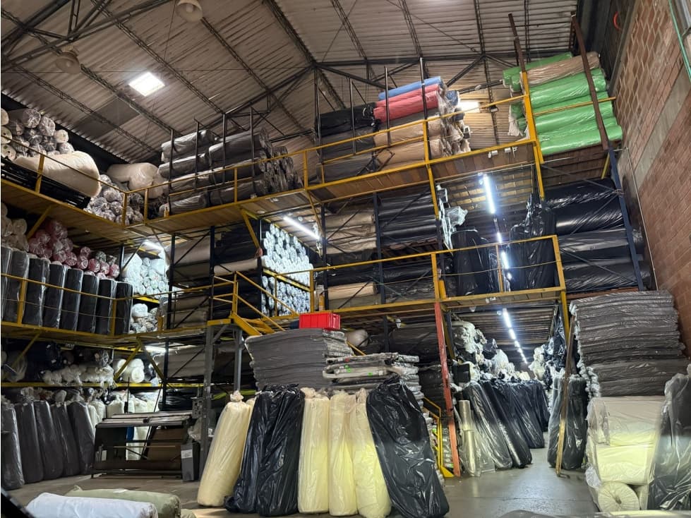 Bodega de 860 mts2 en Ayura - 1