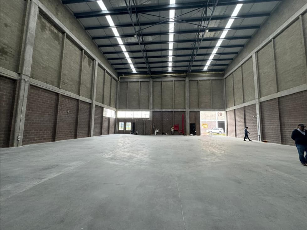 BODEGA DE 830 MTS2 EN GUARNE PARQUE INDUSTRIAL - 1