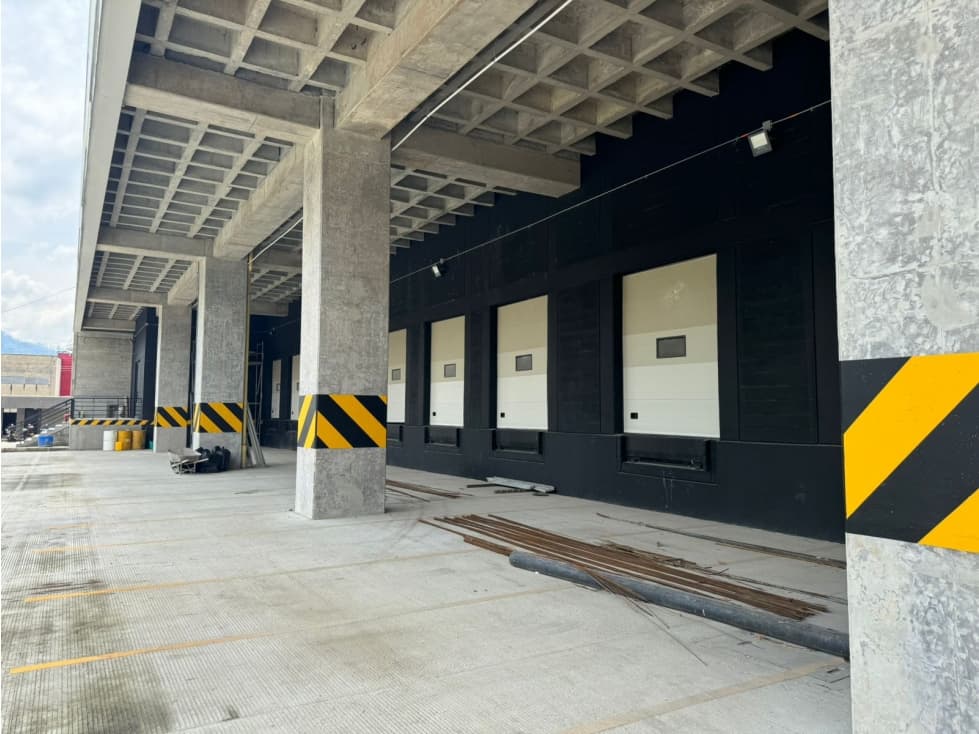 Bodega de 5.150 mts2 en La Estrella - 1