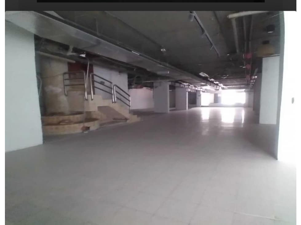 Arriendo Local Comercial En Bocagrande - 1