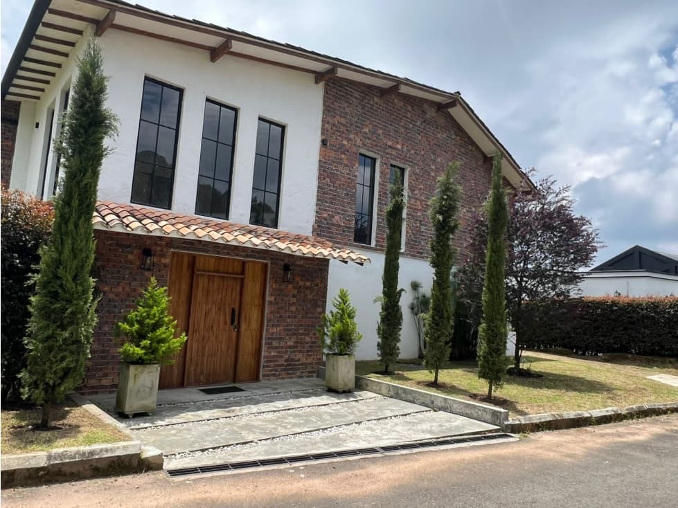 Casa en venta en Envigado Loma del Escobero (parte alta) - 1