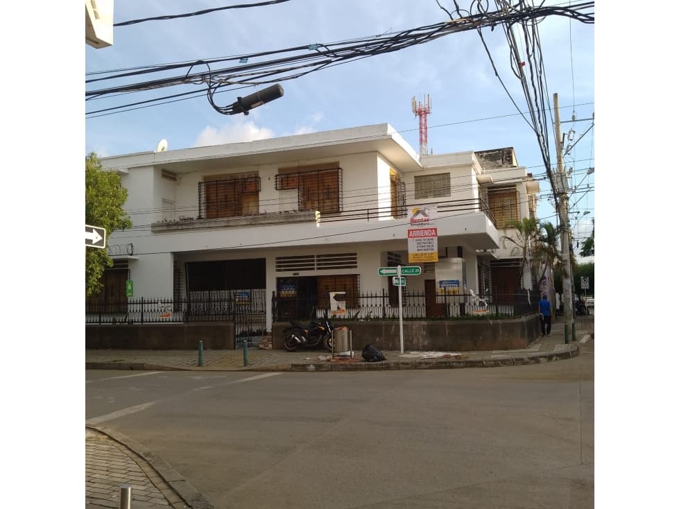 CASA COMERCIAL SOBRE CALLE 26 - 1