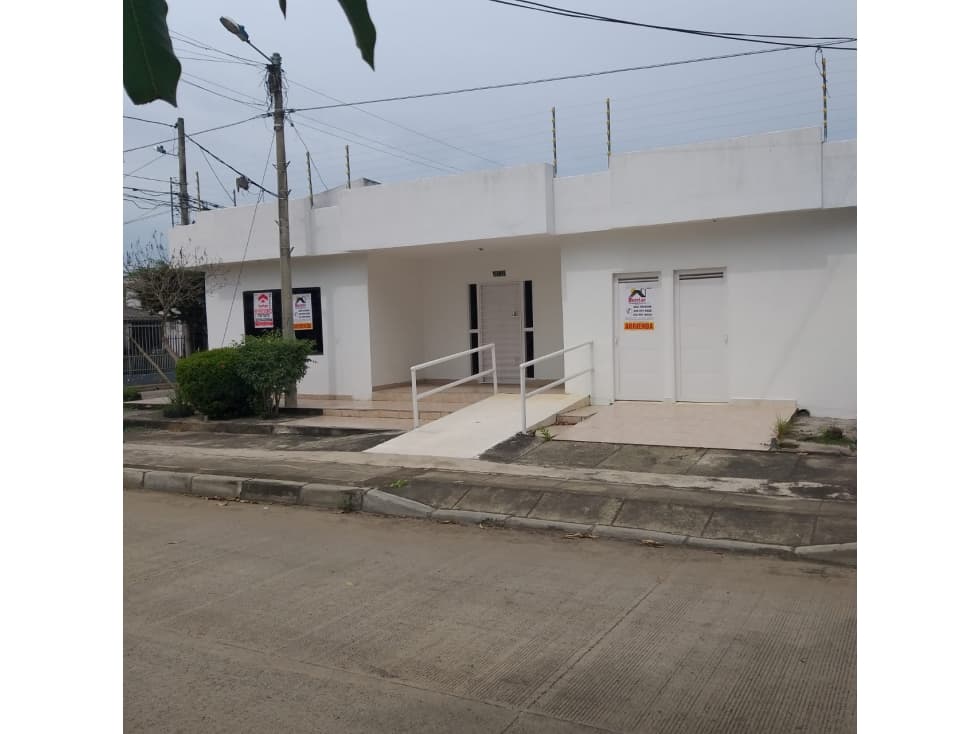 SE ARRIENDA CASA PARA USO COMERCIAL SOBRE LA CALLE 39 - 1