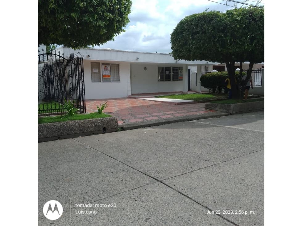 CASA COMERCIAL EN COSTA DE ORO - 1