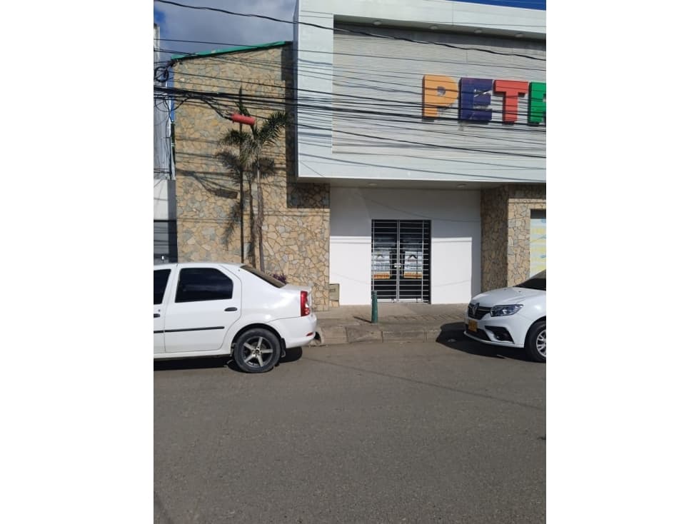 LOCAL EN ARRIENDO O VENTA EN EL CENTRO SOBRE LA CALLE 21 - 1