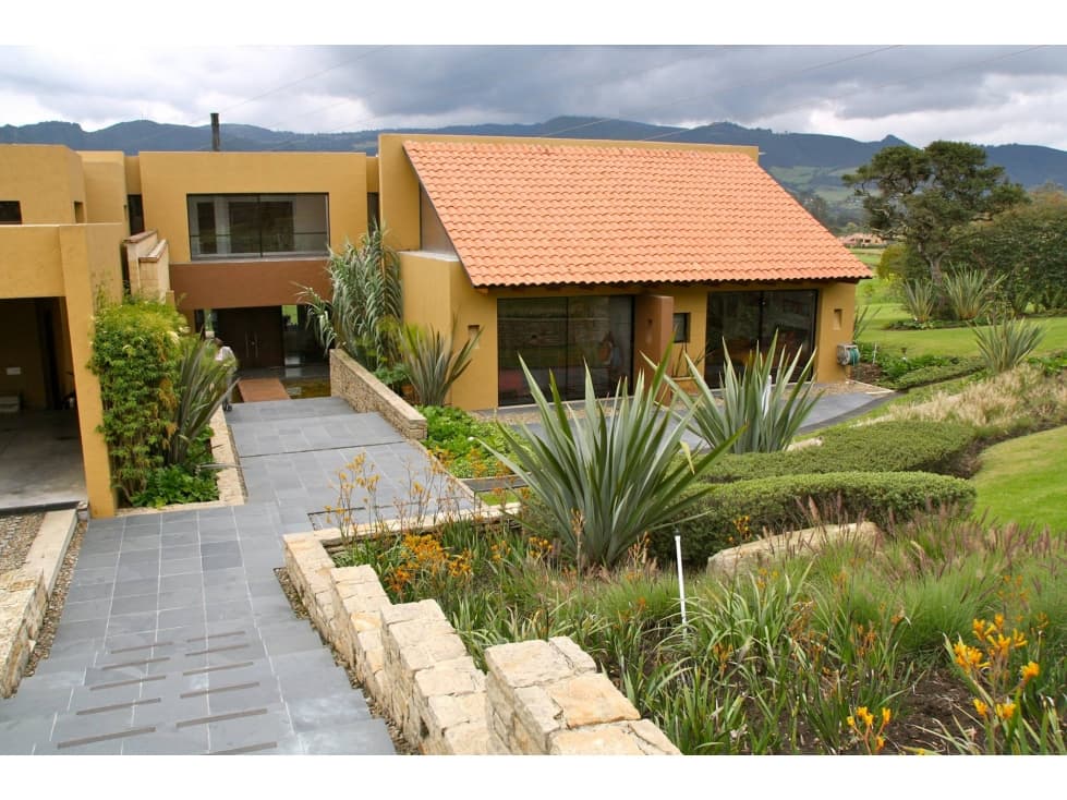 LA CALERA - PRADERA DE POTOSI ARRIENDO CASA - 1
