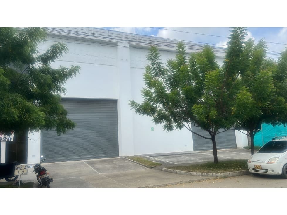 BODEGA EN ARRIENDO CENTRO EMPRESARIAL - 1280m2 - 1