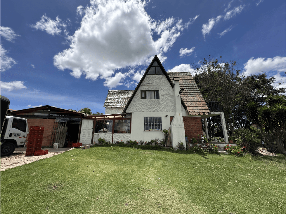vende/permuta Lote 3060 mt con chalet en excelente ubicación Cajicá - 1