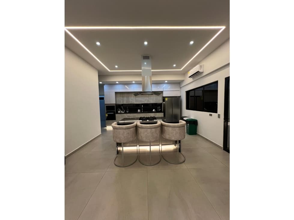 Se vende hermosa finca de lujo en sopetran - 1