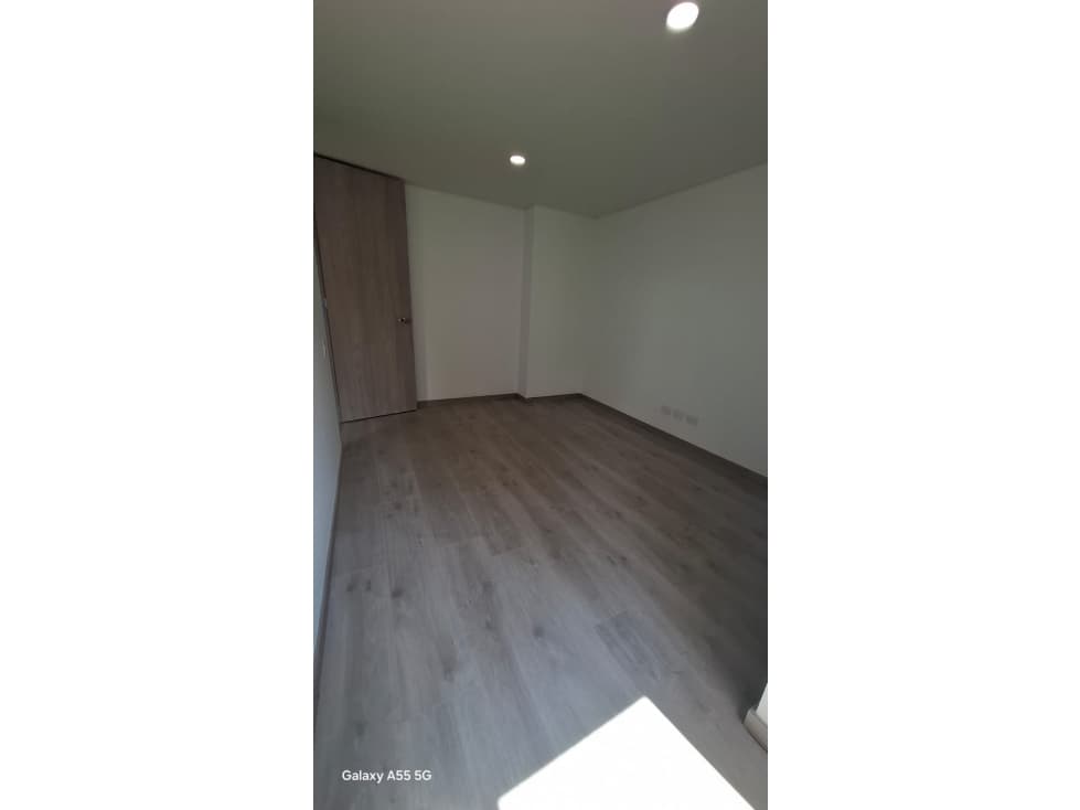 SE ARRIENDA HERMOSO APARTAMENTO NUEVO PARA ESTRENAR EN SABANETA - 1
