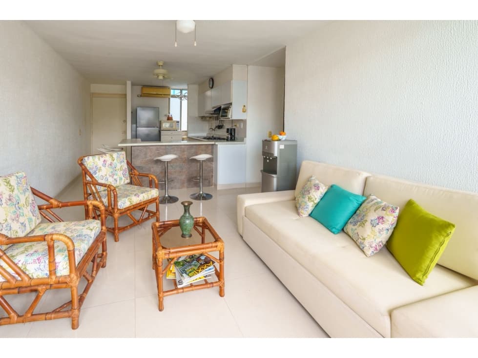 Apartamento con club house para venta en Melgar - 1