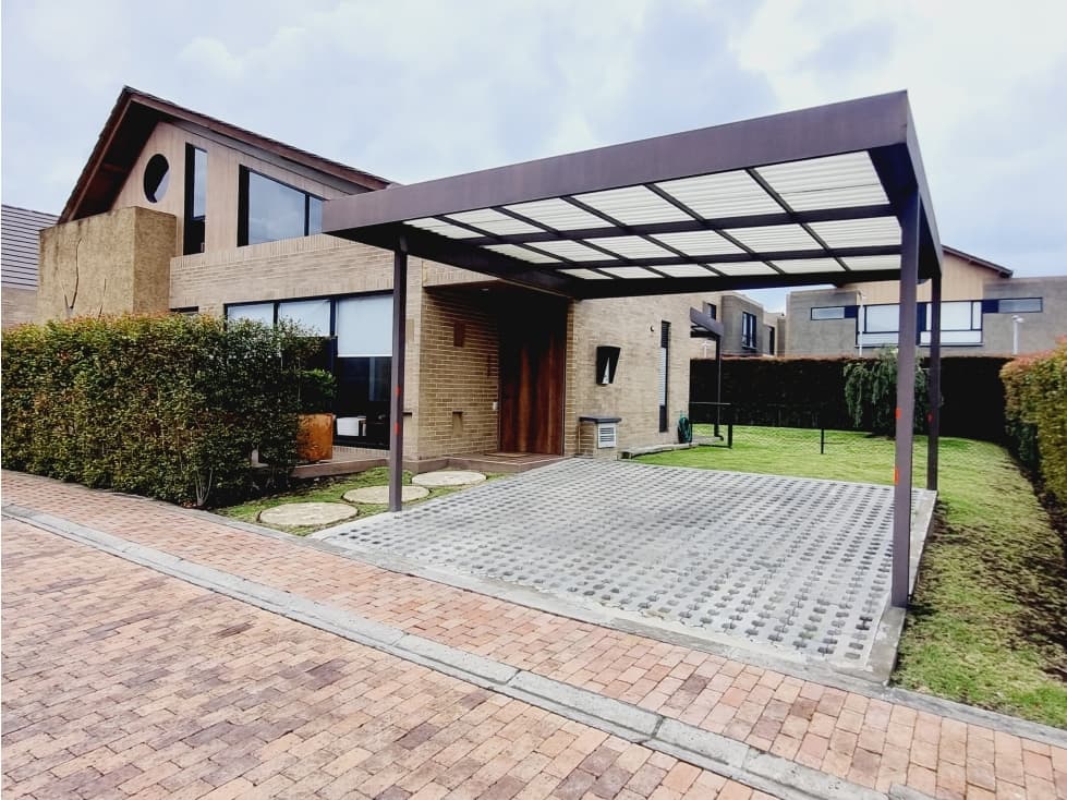 Cajicá, casa de 1 piso más altillo - 1