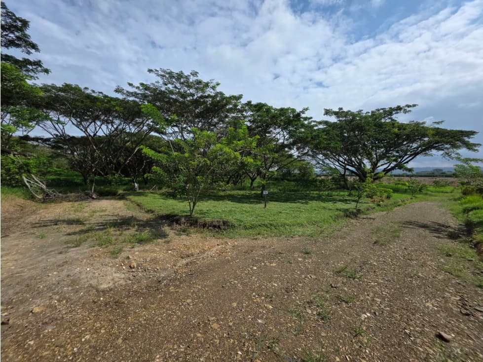 Lote esquinero EN VENTA barrio el Redil - 1