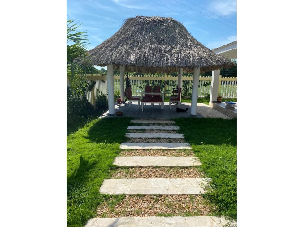 CABAÑA EN VENTA CON PISCINA PRIVADA A PUERTA CERRADA EN COVEÑAS - 1