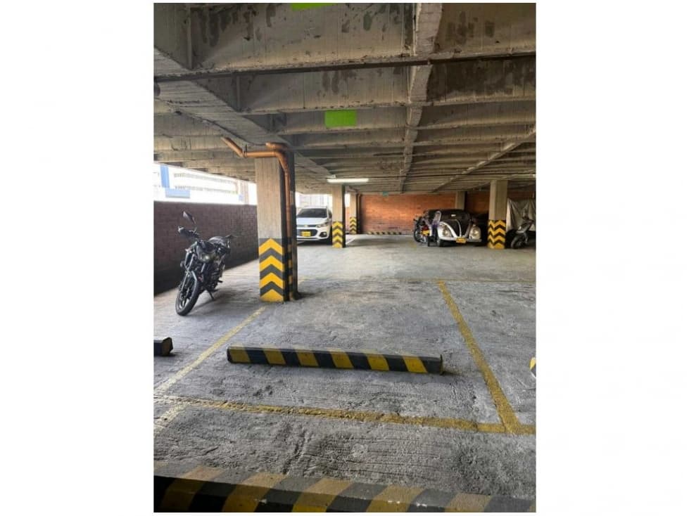(V.I) PARQUEADERO EN VENTA CENTRO DE MEDELLIN EN EDIFICIO RESIDENCIAL - 1