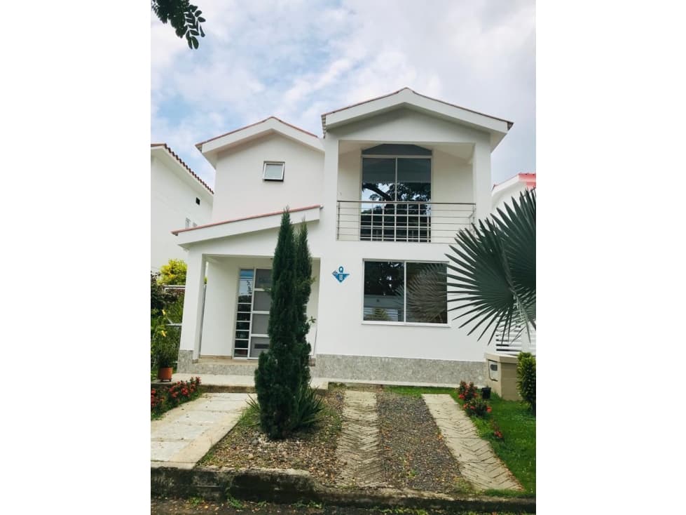 SE ALQUILA CASA EN CONDOMINIO SUN VILLAGE, JAMUNDI 508. - 1