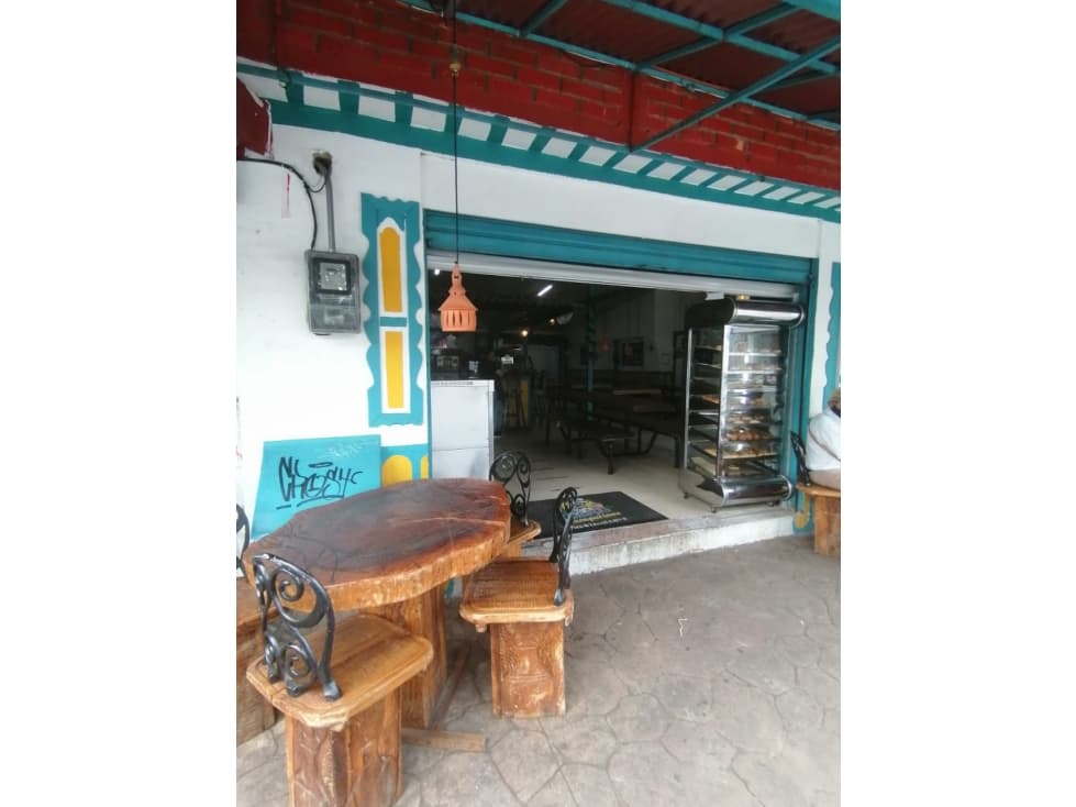 LOCAL EN QUIMBAYA - 1