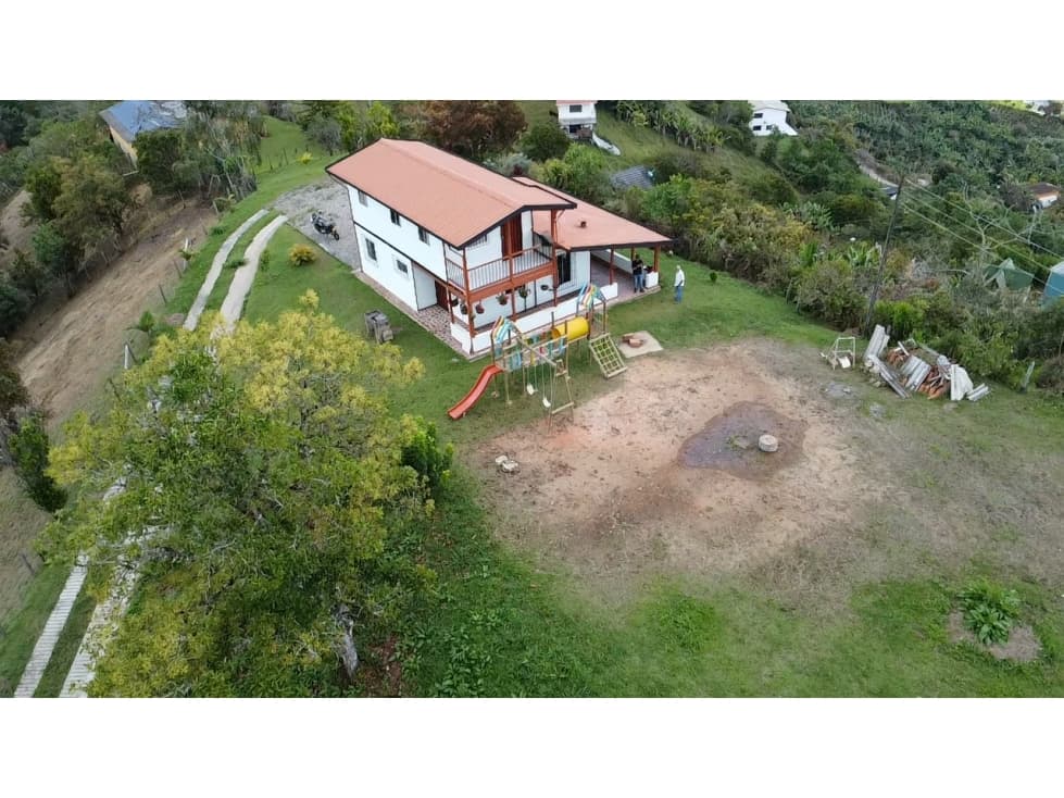 VENTA DE FINCA VEREDA EL POZO EL PEÑOL ANTIOQUIA - 1