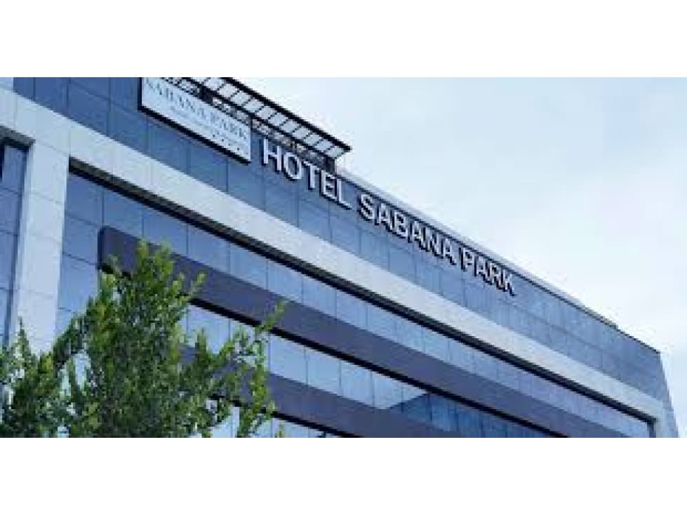 SE ARRIENDA HERMOSA OFICINA EN SABANA PARK CAJICA - 1