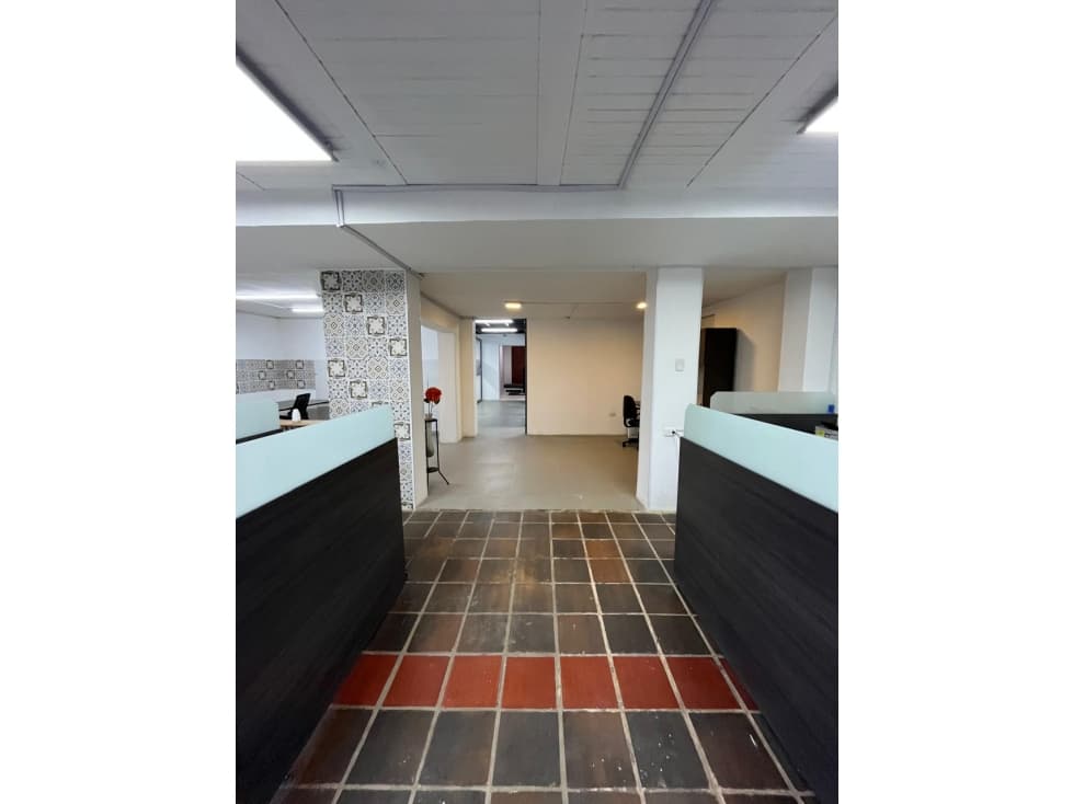 SE ARRIENDA OFICINA EN CAJICA - CENTRO - 1