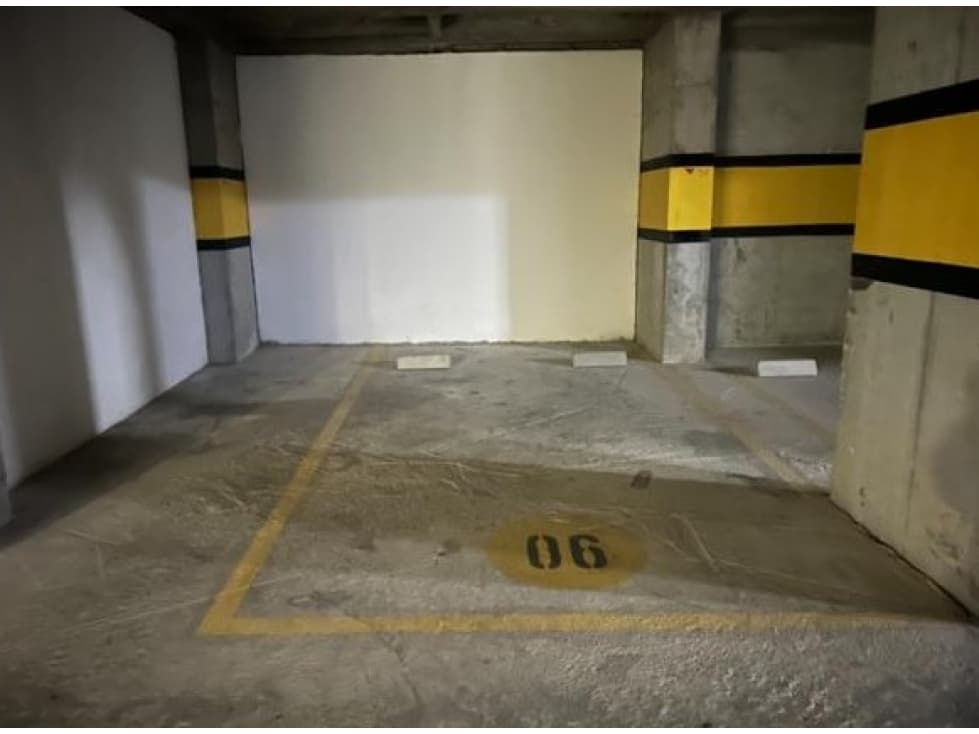Venta de Parqueadero #06 Unidad Mirasol San Antonio de Pereira - 1