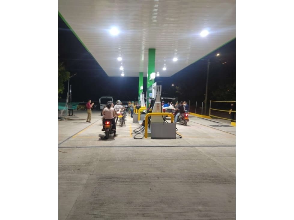 Venta de Estación de Servicios Biomax Vía Villavicencio - 1