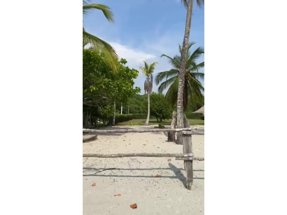 Venta de Lote Al Frente de la Playa Sector El Francés - 1