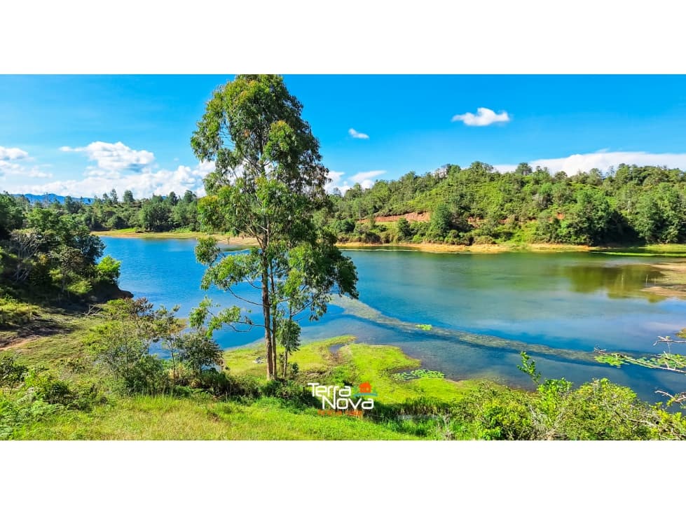 Lote con bonita vista en venta Guatapé - 1