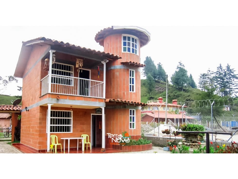 Casa finca en buen sector en venta Guatapé - 1