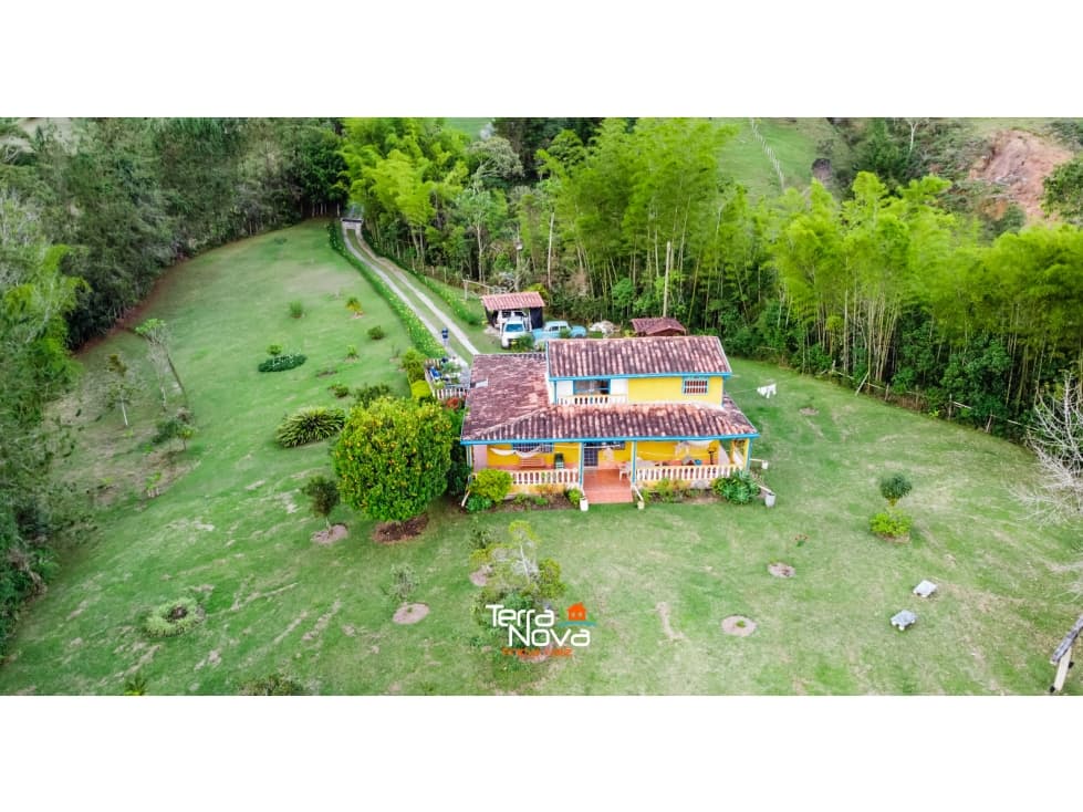 Finca con embalse en venta Guatapé - 1