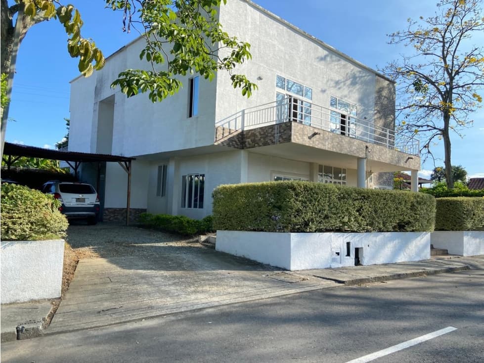 VENTA DE CASA CAMPESTRE DENTRO DE CONDOMINIO POR TEBAIDA - 1