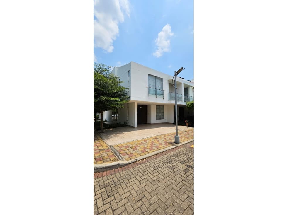 CASA A LA VENTA CONJUNTO CERRADO SECTOR LOS PATIOS - 1