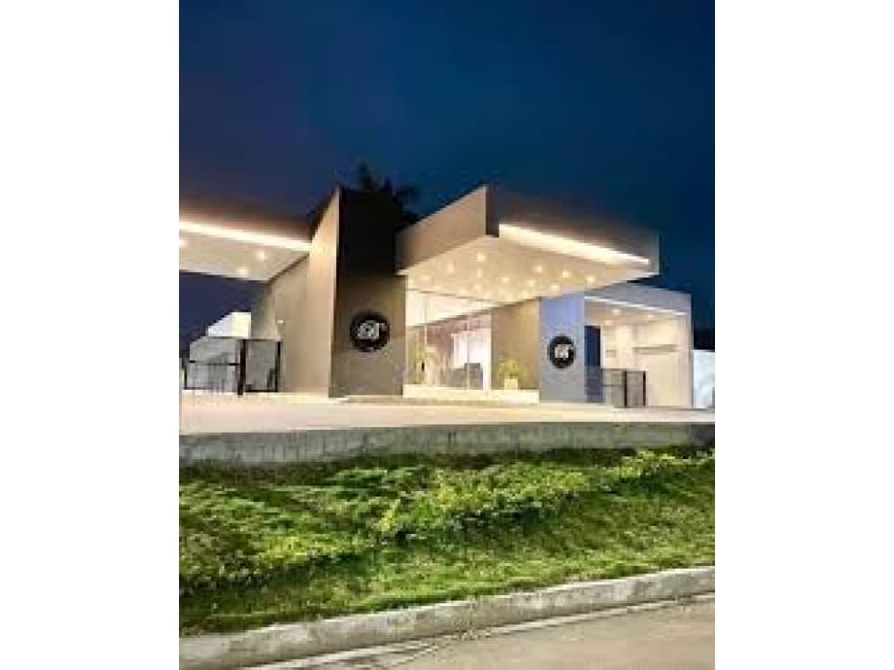 LOTE A LA VENTA EN CONJUNTO DE LUJO EN BOCONO - 1