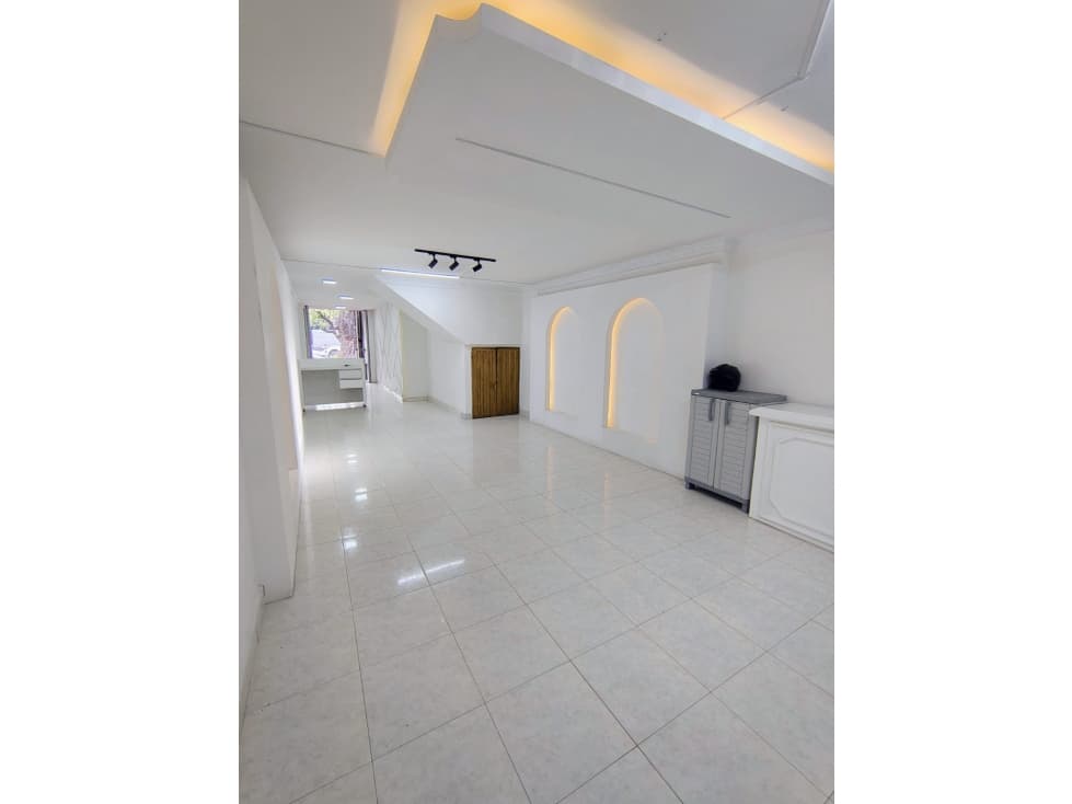 EN ARRIENDO LOCAL COMERCIAL AV CERO - 1