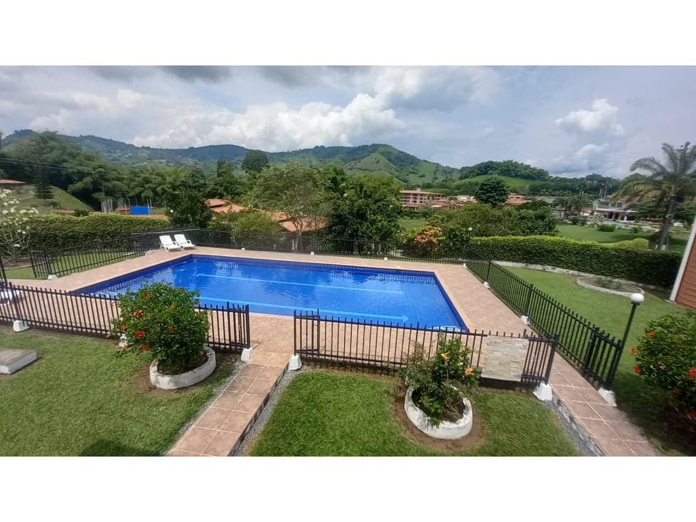 FINCA EN SANTAGUEDA PARA EVENTOS Y TALLERES 50 PAX - 1