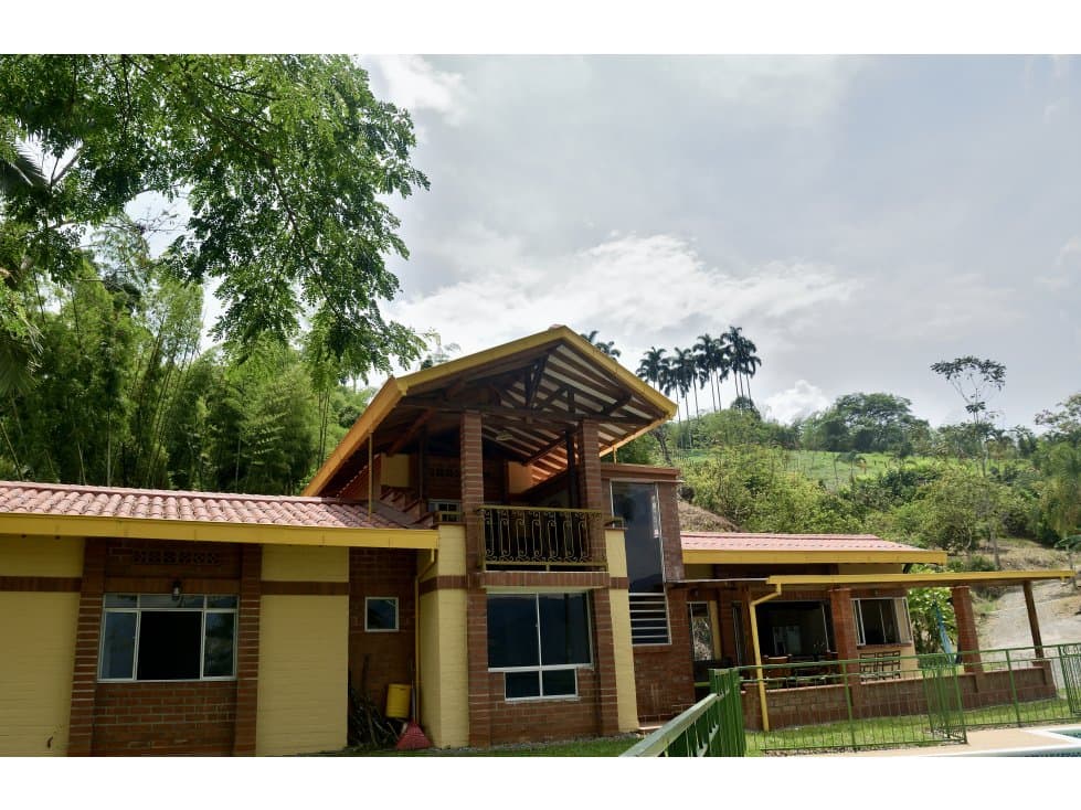 CASA CAMPESTRE EN LAS MARGARITAS TARIFA MIN 12 PAX - 1