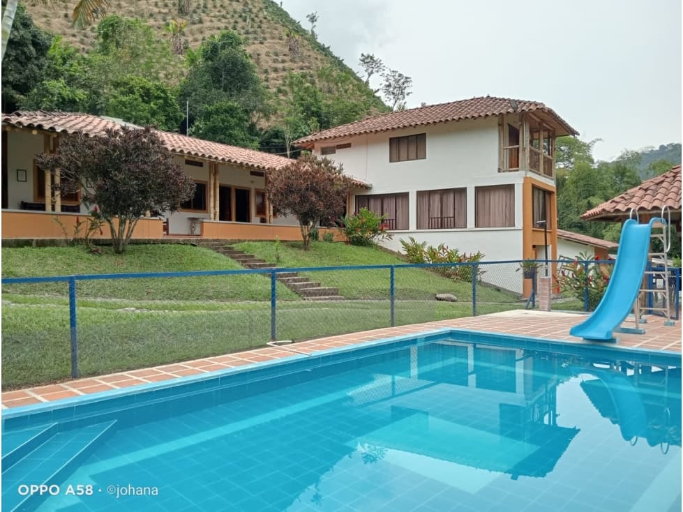 FINCA EN LA QUIEBRA DE VELEZ TARIFA MIN 10 PAX - 1