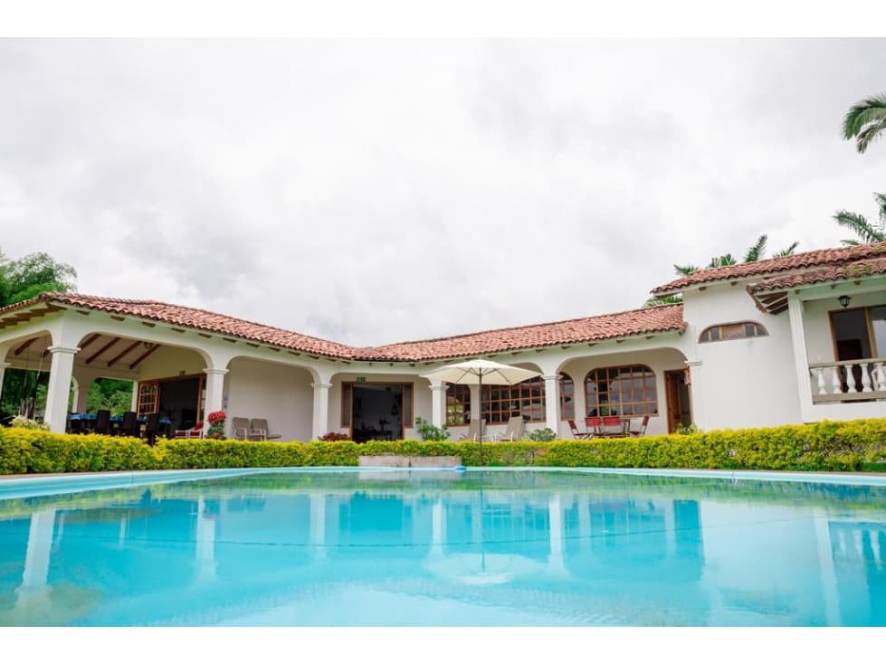 FINCA EN SANTAGUEDA - CAPACIDAD MÁXIMA 14 PERSONAS - 1