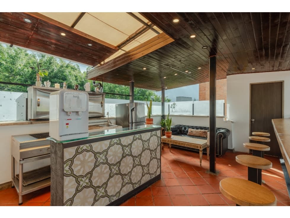 HOTEL EN VENTA EN EL POBLADO - 1