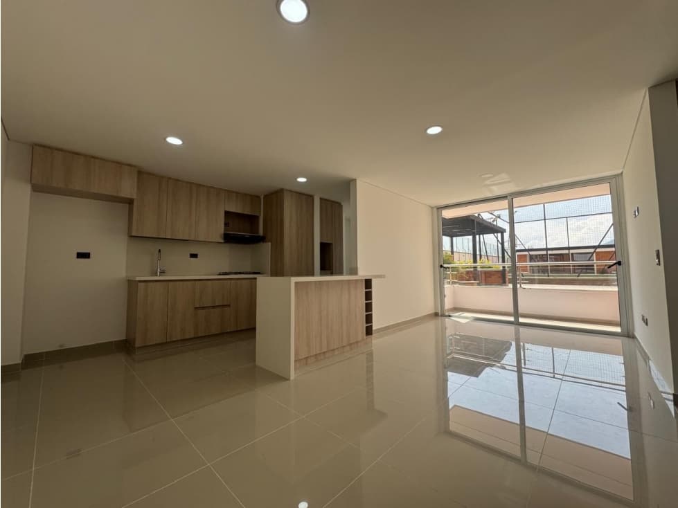 Amplio e iluminado apto, excelente ubicación en la Estrella a la Venta - 1