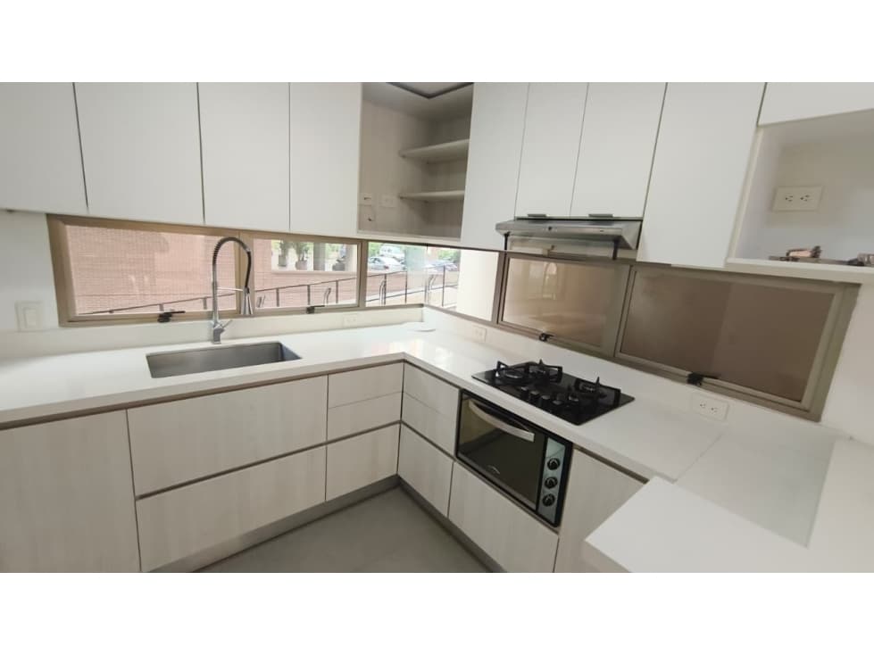 Hermoso apartamento en el poblado - 1