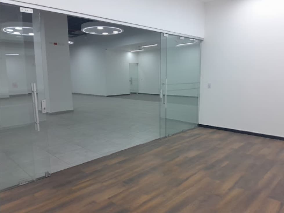 Local en Arriendo Bogotá D.C. - CC Paseo Villa Del Rio - 1