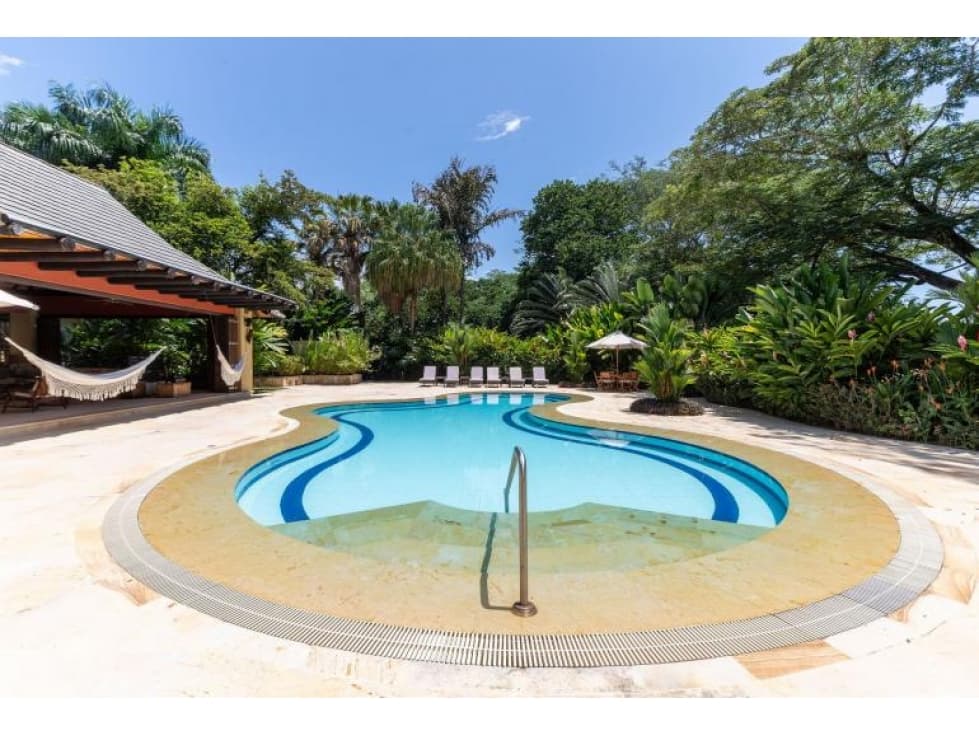 ARRIENDO CASA AMX02. 7 CUARTOS - 1