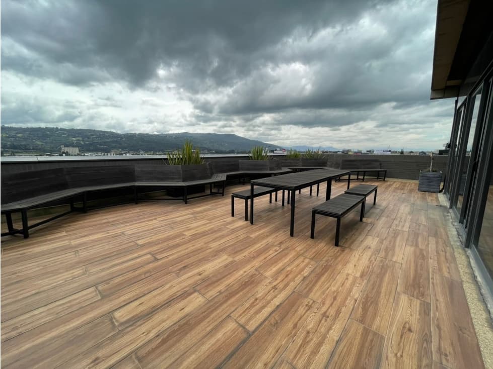 ARRIENDO EXCELENTE OFICINA AMOBLADA EN CHÍA. 250 M2 + 91 M2 T - 1