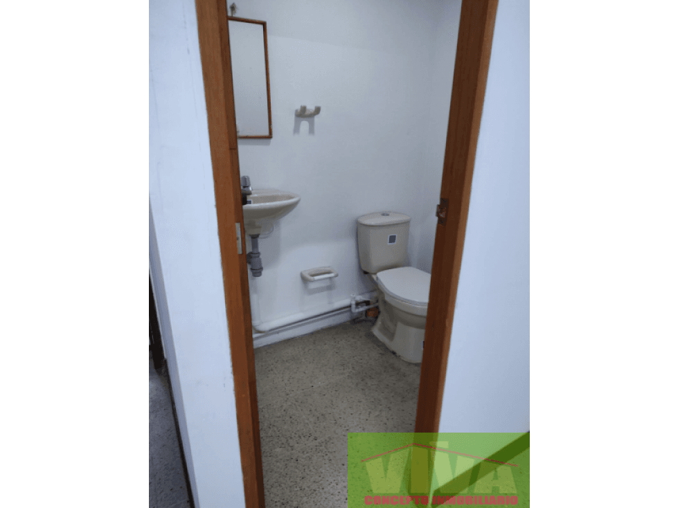 SE VENDE LOCAL CERCA AL CENTRO DE LA CEJA - 1