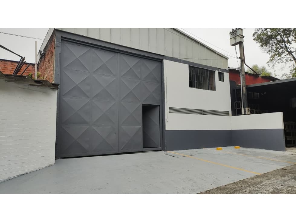 BODEGA EN ZONA INDUSTRIAL - QT0111 - 1