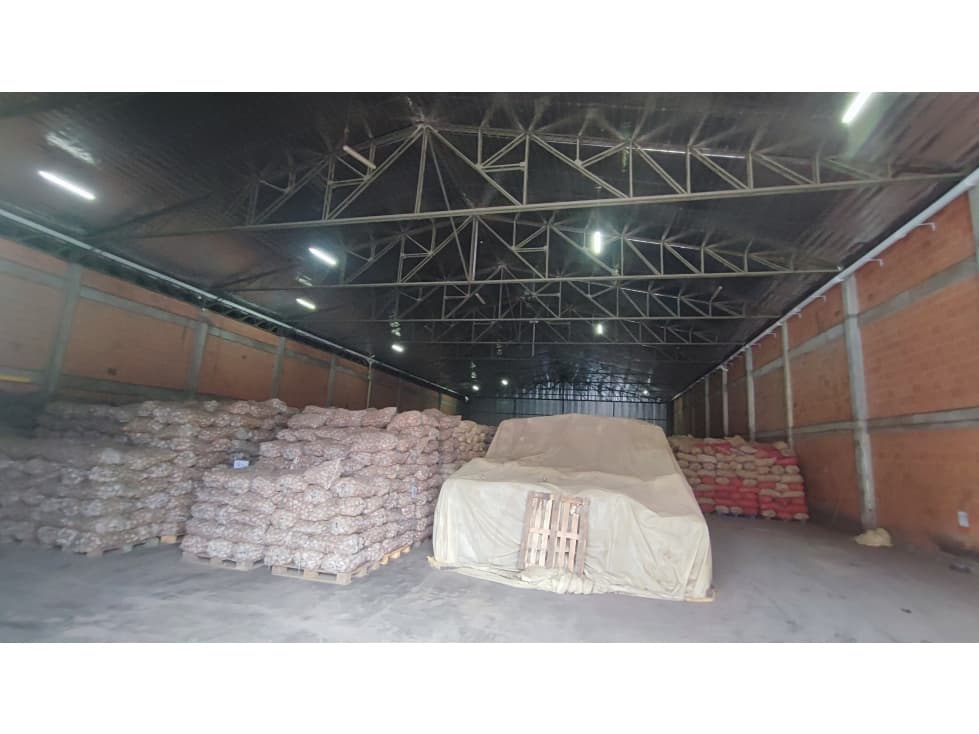 BODEGA EN PARQUE INDUSTRIAL EN MADRID CUNDINAMARCA - 1