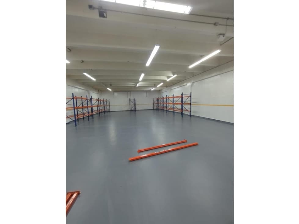 BODEGA DE 2.800 M2 EN VENTA, HAYUELOS - 1