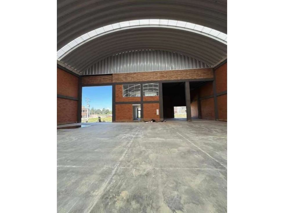 VENTA !! ARRIENDO BODEGA EN MADRID - 1454m2 - 1