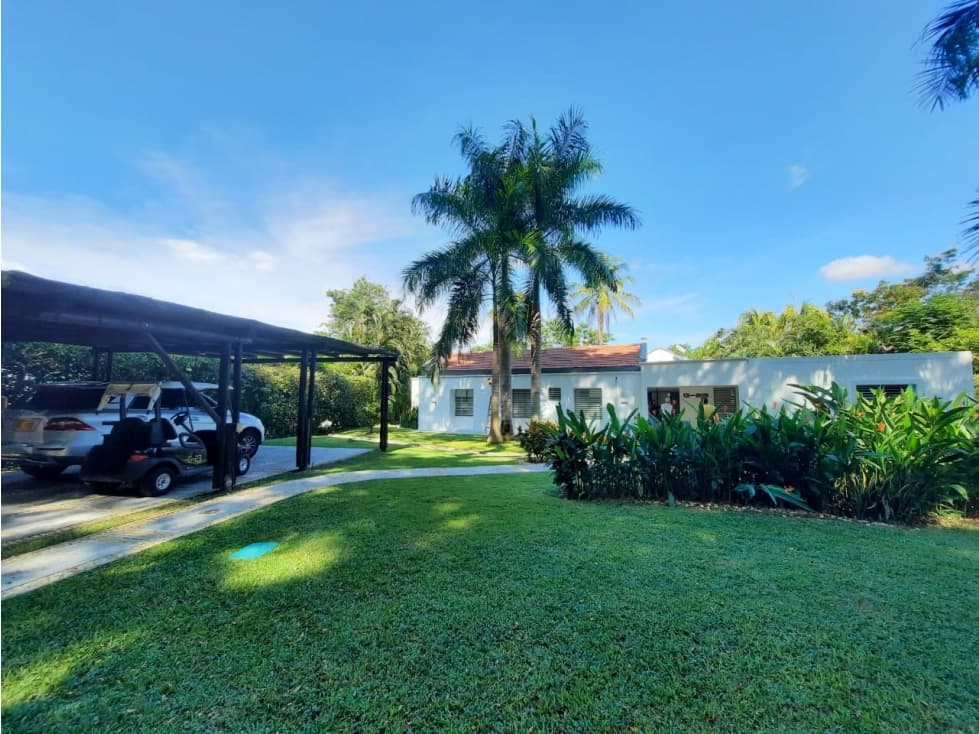 CASA EN VENTA UBICADA EN EXCLUSIVO CLUB DE PEÑALISA, RICAURTE - 1